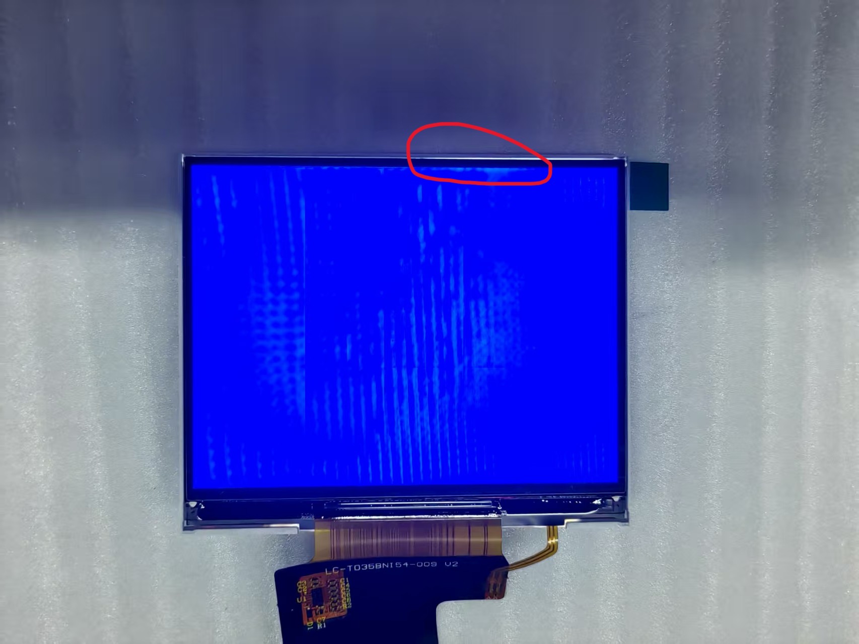 Reasons and solutions for light leakage in LCD screens